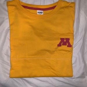 PINK VS SEQUIN UOFM L/S